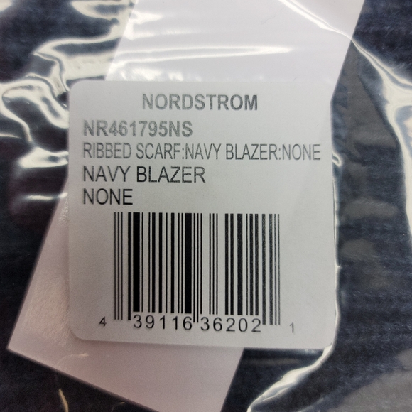 Nordstrom 72x12 Ribbed Accessory Cold Weather Scarf - Picture 11 of 11